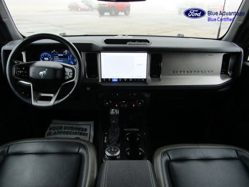 Certified 2025 Ford Bronco Outer Banks AWD/4WD image 4