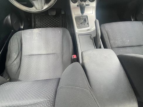 Used 2010 MAZDA MAZDA3 i Touring FWD image 4