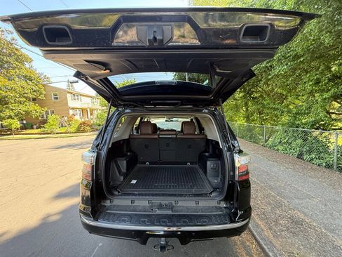 Used 2018 Toyota 4Runner Limited image 7