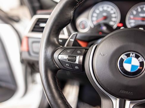 Used 2018 BMW M3 image 22