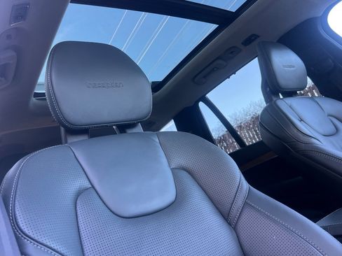 Used 2020 Volvo XC90 T8 Inscription image 18