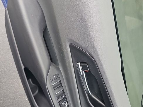 Used 2024 Toyota Prius XLE FWD image 9