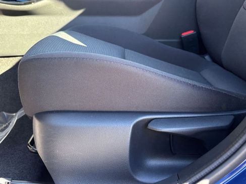 Used 2025 Toyota Prius LE image 27