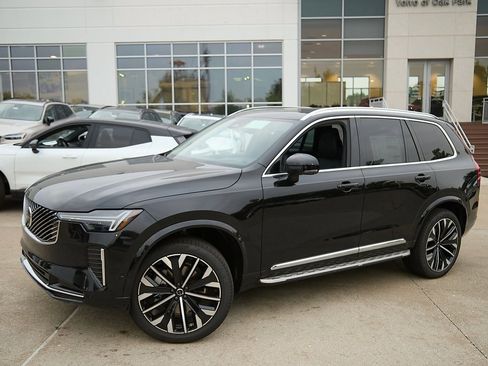 New 2025 Volvo XC90 B6 Ultra w/ Protection Package image 3