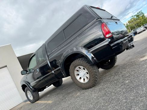 Used 2000 Ford F250 4x4 SuperCab Super Duty image 3