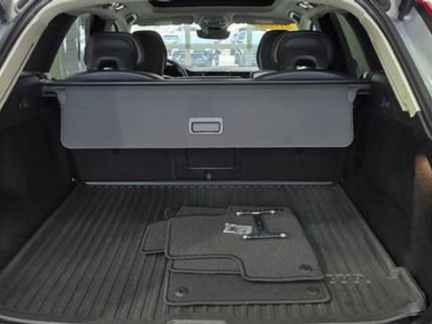 Used 2023 Volvo XC60 B5 Core w/ Climate Package image 6