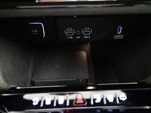 Used 2022 Jeep Wagoneer Series III w/ Premium Group I image 26