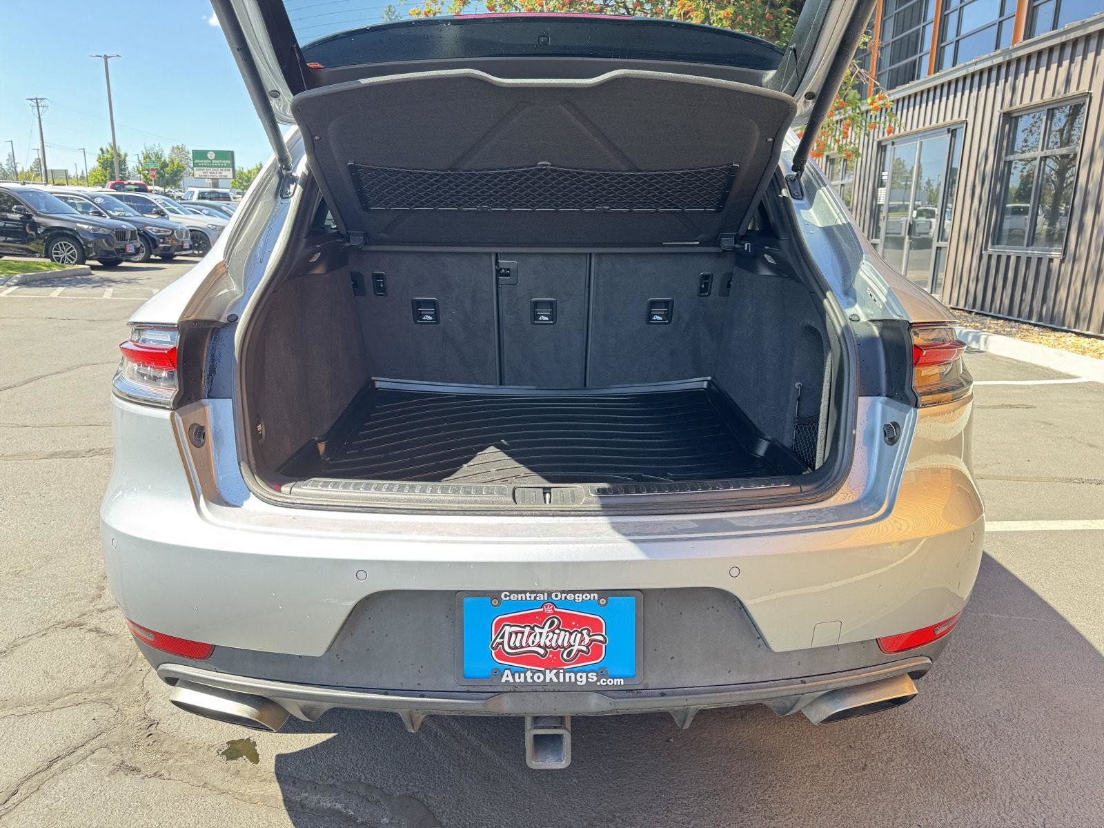 Used 2019 Porsche Macan AWD/4WD image 21