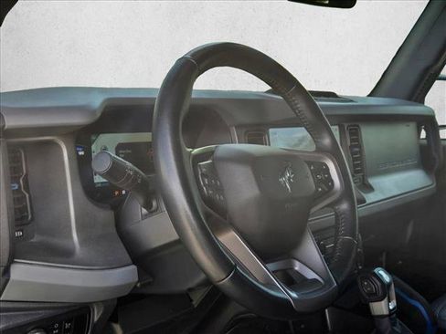 Used 2024 Ford Bronco Black Diamond image 9