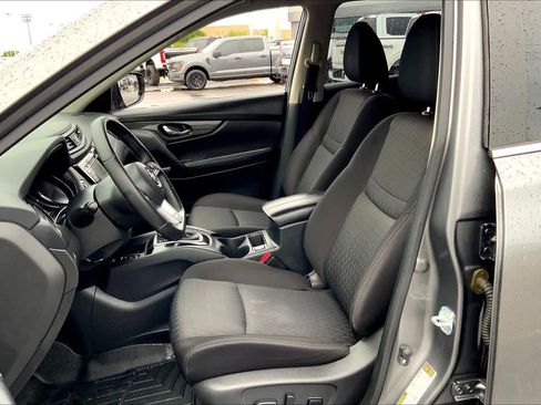 Used 2019 Nissan Rogue SV w/ Premium Package AWD/4WD image 8