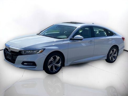 Used 2018 Honda Accord EX image 2