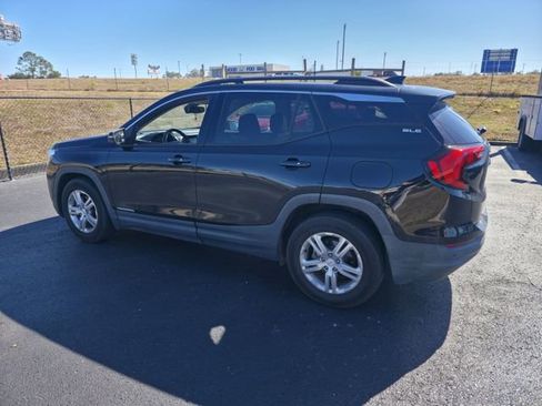 Used 2020 GMC Terrain SLE w/ Driver Convenience Package image 7