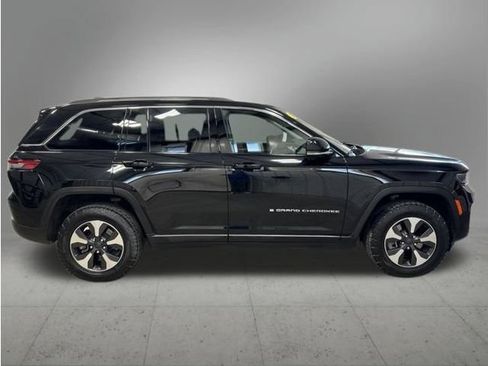 Used 2023 Jeep Grand Cherokee 4WD 4xe image 6
