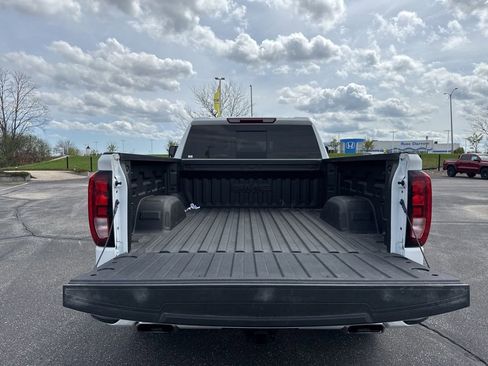 Used 2025 GMC Sierra 1500 Elevation w/ Preferred Package AWD/4WD image 7
