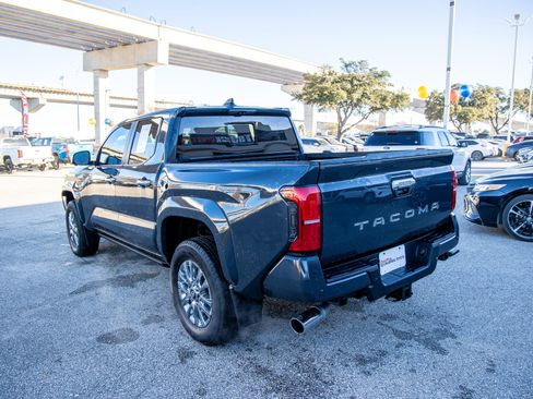 Used 2024 Toyota Tacoma Limited image 9