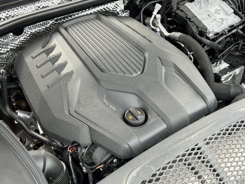 Certified 2025 Porsche Macan image 35