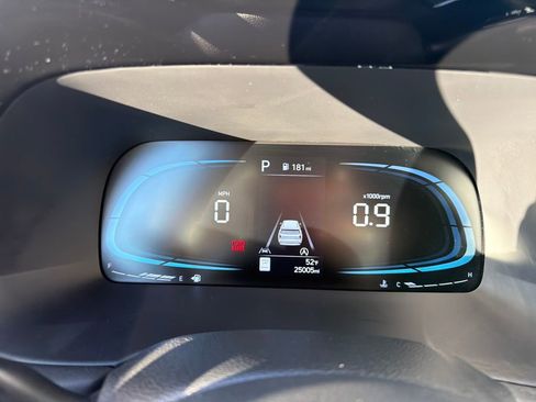 Used 2023 Hyundai Palisade SE image 16