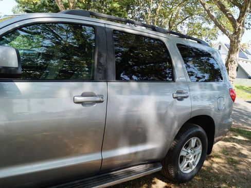 Used 2008 Toyota Sequoia SR5 image 5