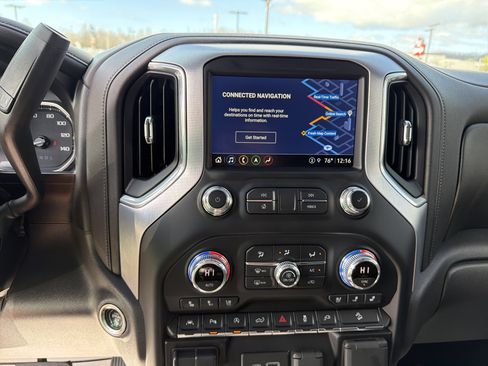 Used 2021 GMC Sierra 1500 SLT w/ SLT Premium Plus Package AWD/4WD image 23