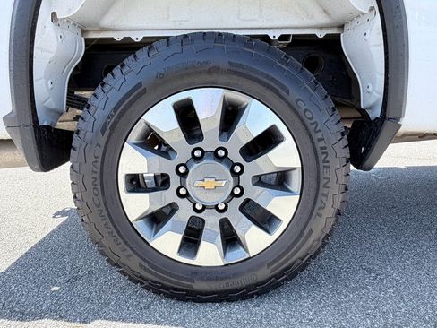 Used 2025 Chevrolet Silverado 2500 Custom w/ Custom Value Package image 33