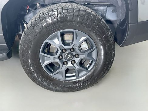 Used 2025 Lexus GX 550 image 32