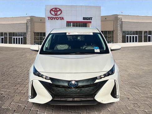 Certified 2022 Toyota Prius Prime XLE image 6