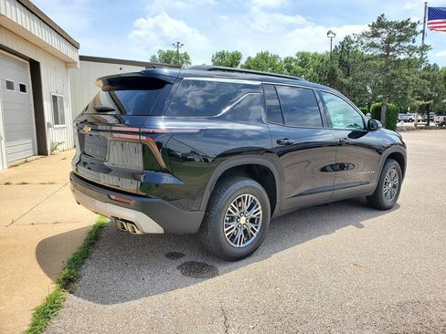 Used 2026 Chevrolet Traverse LT AWD/4WD image 6