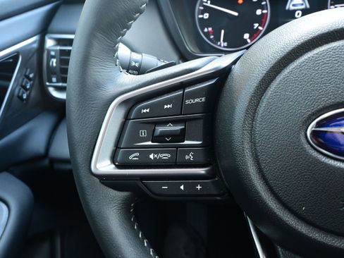 Certified 2025 Subaru Outback Limited image 18