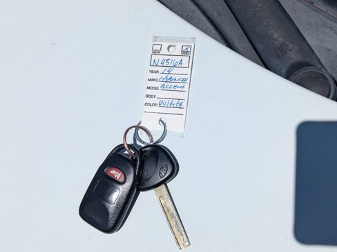 Used 2014 Hyundai Accent GLS FWD image 14