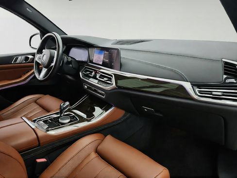 Used 2019 BMW X5 xDrive40i w/ M Sport Package AWD/4WD image 31