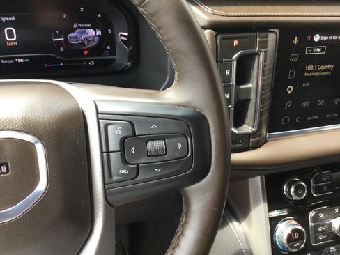 Used 2023 GMC Yukon XL Denali w/ LPO, Floor Liner Package AWD/4WD image 21