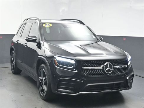 Used 2025 Mercedes-Benz GLB 250 GLB 250 image 2