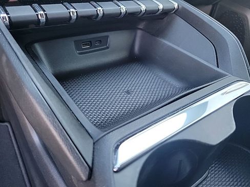 Used 2025 GMC Terrain Elevation w/ Technology Package II image 27