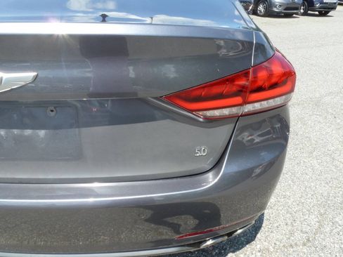 Used 2015 Hyundai Genesis 5.0 RWD image 9