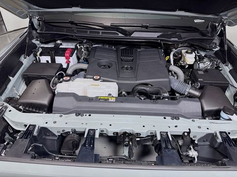 Used 2024 Toyota Tundra Limited image 31