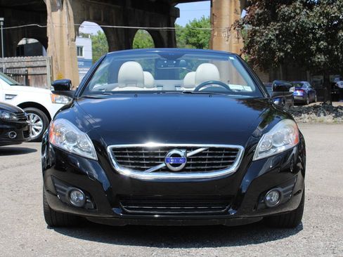 Used 2012 Volvo C70 T5 FWD image 2