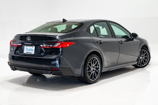 Used 2026 Toyota Camry SE FWD image 34