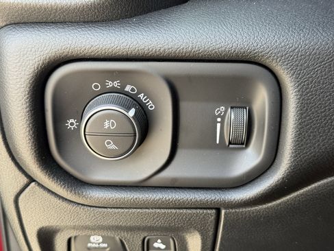 Used 2025 RAM 1500 Lone Star AWD/4WD image 26