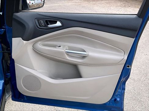 Used 2019 Ford Escape SEL image 22