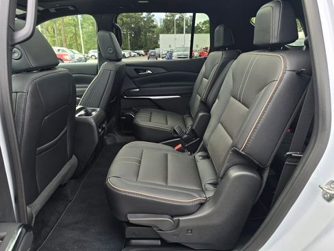 New 2026 Chevrolet Traverse High Country image 21