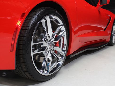 Used 2019 Chevrolet Corvette Stingray Convertible w/ 2LT Preferred Equipment Group image 27