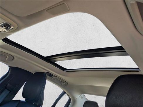 Used 2021 Volvo S60 T5 Inscription image 16