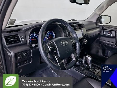 Used 2018 Toyota 4Runner TRD Off-Road Premium w/ Convenience Package image 12