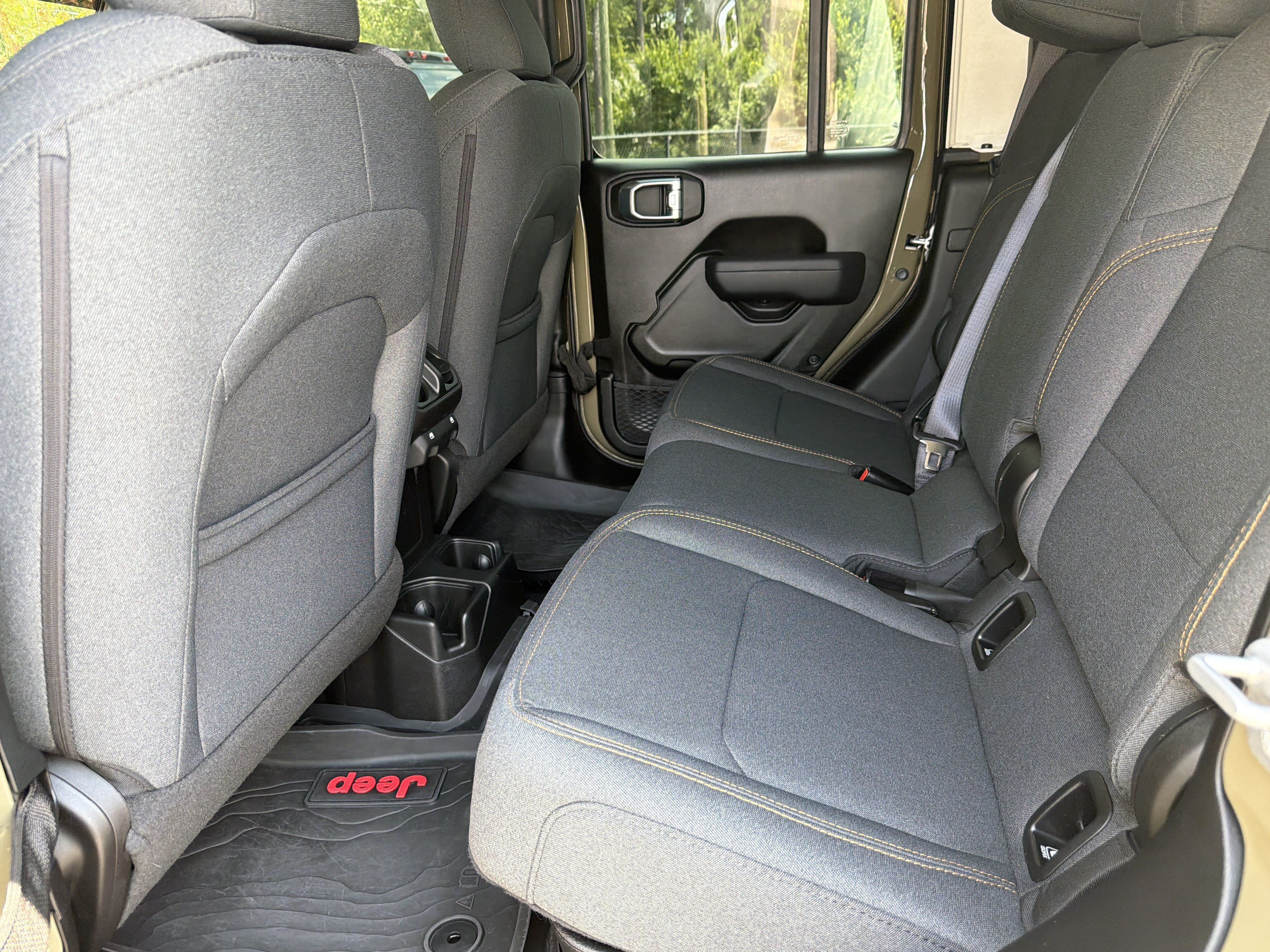 Used 2025 Jeep Gladiator Sport AWD/4WD image 24