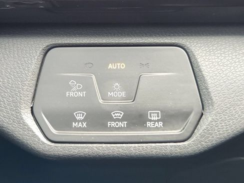 Used 2023 Volkswagen ID.4 Pro S AWD/4WD image 18