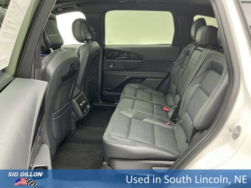 Used 2025 Lincoln Nautilus Reserve w/ Jet Appearance Package image 19