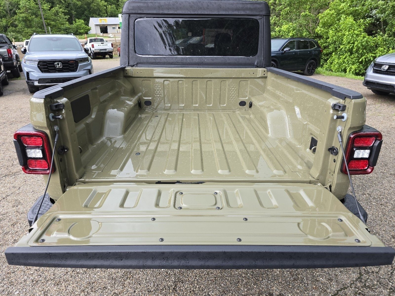New 2026 Jeep Gladiator Mojave AWD/4WD image 10