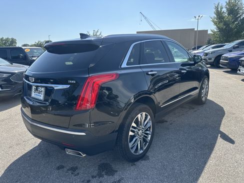Used 2017 Cadillac XT5 Premium Luxury FWD image 4
