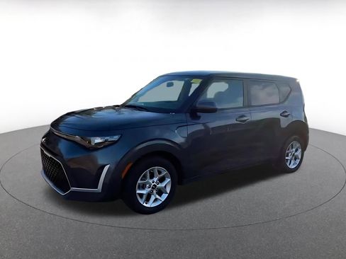 Used 2025 Kia Soul LX w/ LX Technology Package image 8