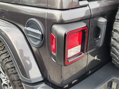 Used 2020 Jeep Wrangler Unlimited Sahara image 6